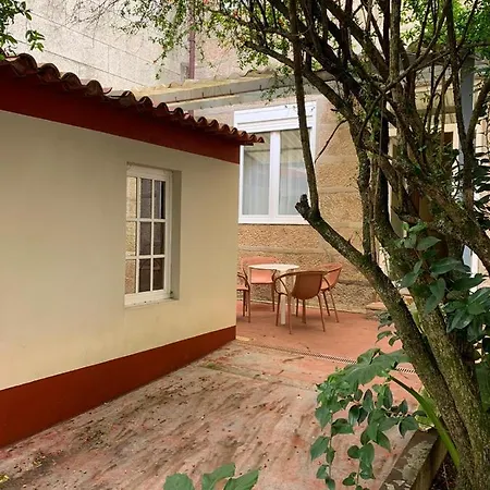 Agradable Casa Con Patio, A 10 Minutos De La Playa Feriehus